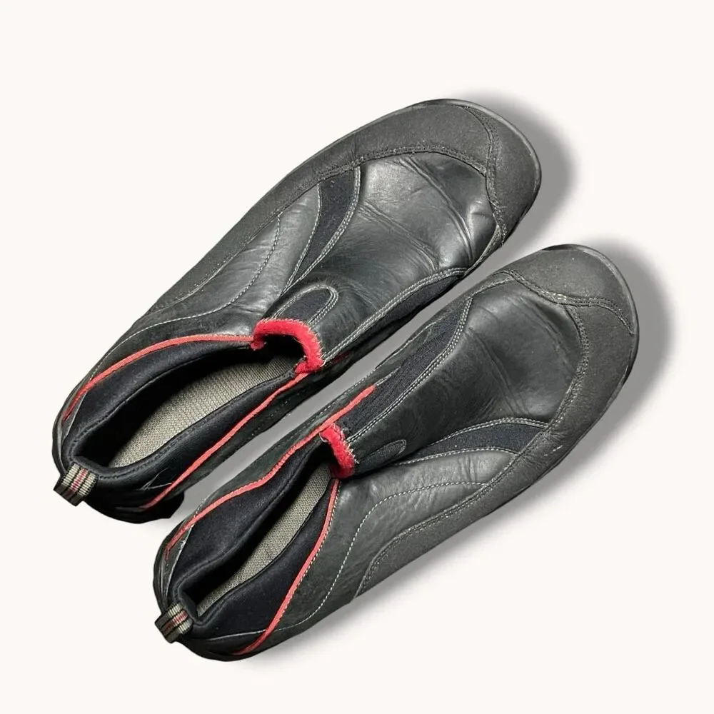Clarks Black Leather Slip-On Comfort Shoes Red Trim Women’s Size